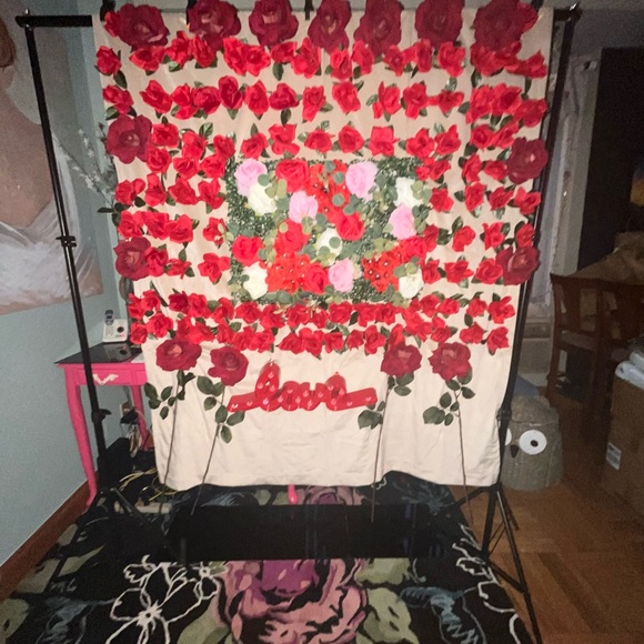 Handmade Love Flower wall/wedding backdrop/flower backdrop light included - Picture 7 of 9